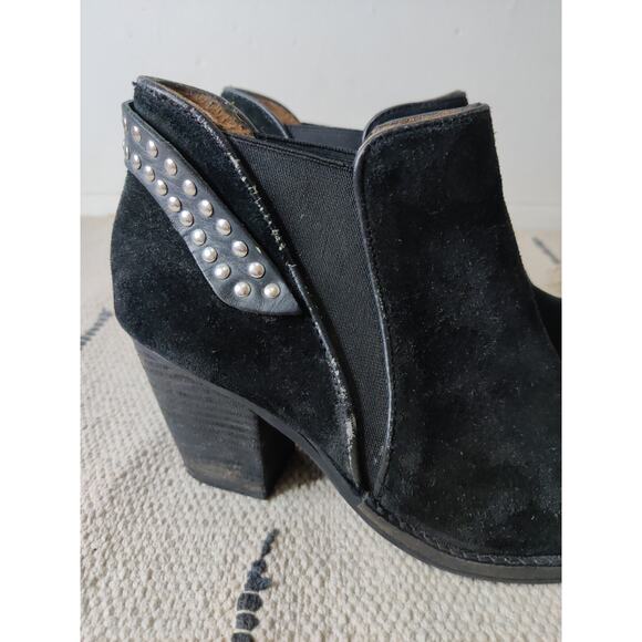 Jeffrey Campbell Kabru Black Suede Studded Pointed Toe Heeled Chelsea Booties 7 - Picture 3 of 10
